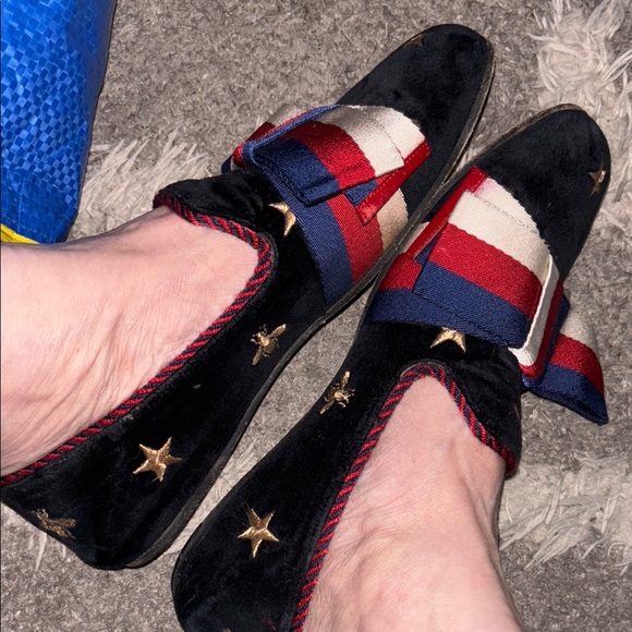 GUCCI dark blue Velvet Loafers with Red and Blue Stripes made by Gucci - Picture 1 of 2